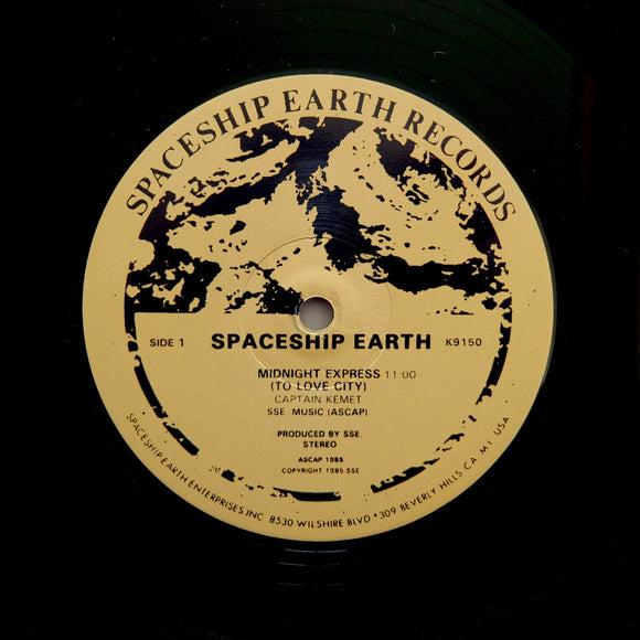 SPACESHIP EARTH 